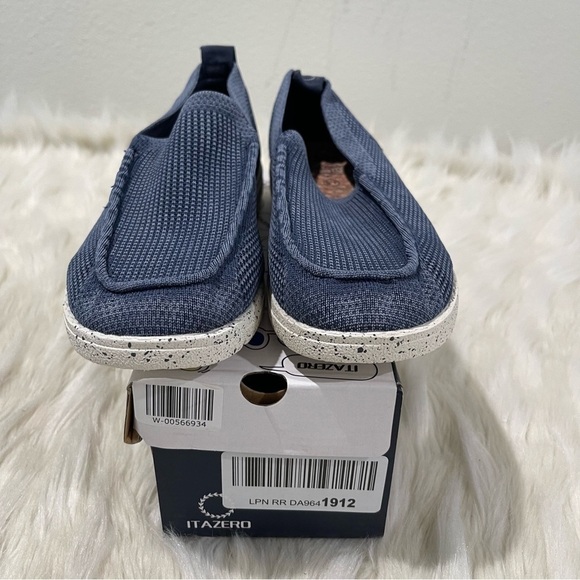 Boys Itazero Pacato Blue Loafer Slip son Size 4.5 US! - Picture 2 of 11